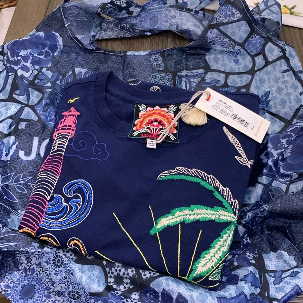 Johnny Was Crew Neck Tee w/recyclable bag - Picture 4 of 5